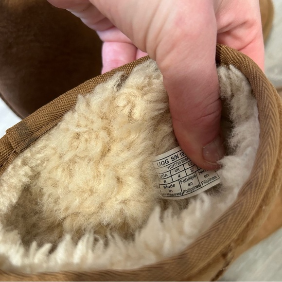 UGG Australia Classic Shearling-Lined Chestnut Tan Winter Boots Women’s Size 6 - Picture 7 of 7